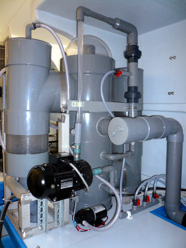 事業内容 全自動海水ろ過機 活魚用循環ろ過機の 株式会社 水産技術