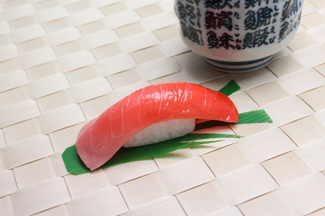 食品サンプル　中とろ 元祖食品サンプル屋「寿司(中トロ)のマグネット」