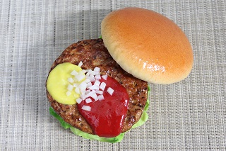 ハンバーガー（ケッチュップ・マスタード）