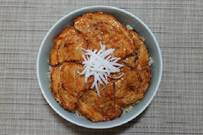 豚　丼