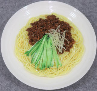 ジャージャー麺